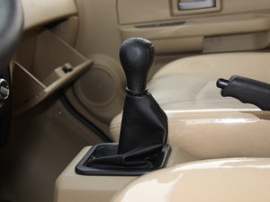2012款1.4L 手动舒适型 换挡杆