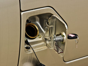 2011款1.0L 手动标准版 细节外观