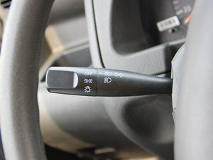 2011款1.0L 手动标准版 中控区