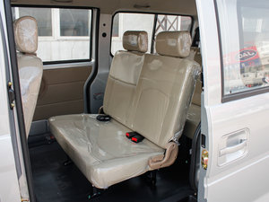 2012款1.3L 手动舒适版 后排座椅