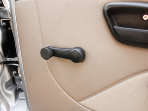 2012款1.3L 手动舒适版 空间座椅