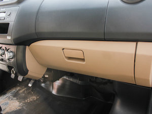 2012款1.3L 手动舒适版 空间座椅