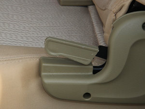 2015款1.5L 基本型 DK15-06 空间座椅