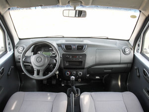 2015款1.2L 标准型DK12-05 内饰全景