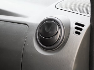 2015款1.2L 标准型DK12-05 中控区