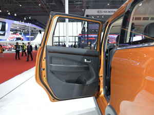 2015款1.3T 手动豪华型 柴油 空间座椅