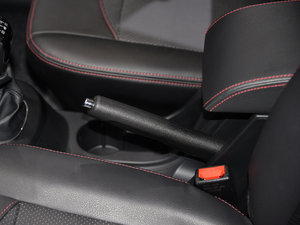 2015款1.3T 手动豪华型 柴油 中控区