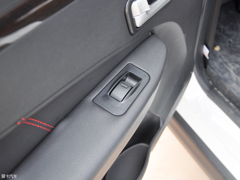 2016���L��370 1.5L �ք������� 7��