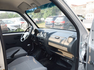 2016款1.2L 基本型DK12 国V  内饰全景