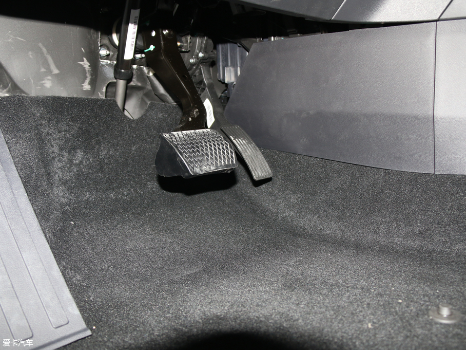 2019ͨMAXUS G50 1.5TGI ԄӘOȫ 8 V