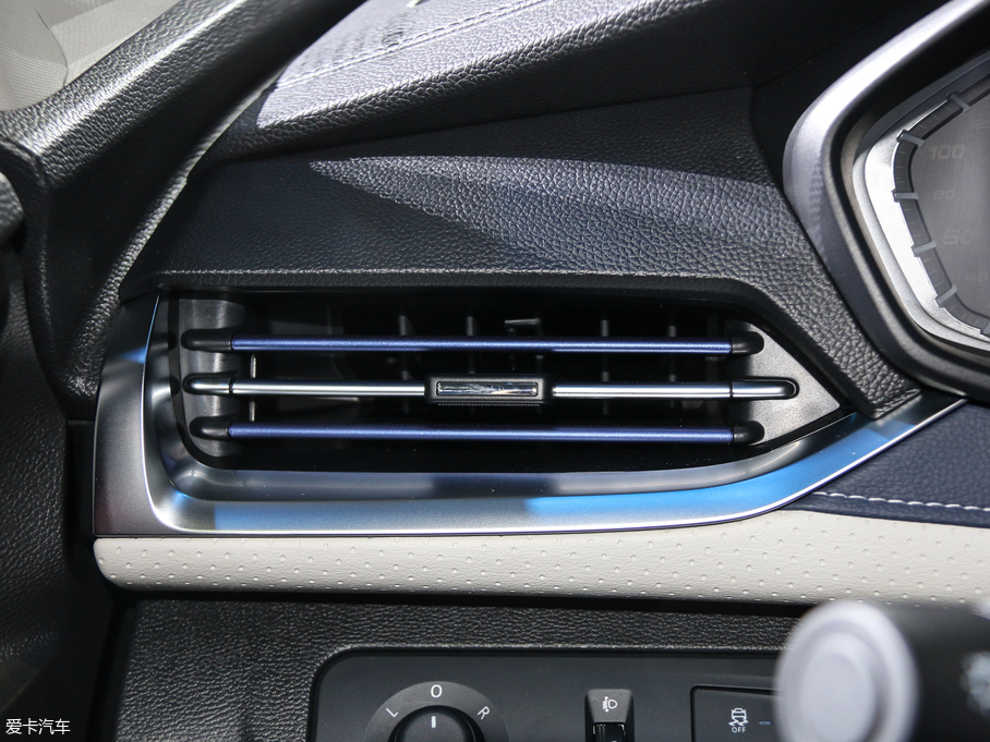 2019ͨMAXUS G50 1.5TGI ԄӘOȫ 8 V