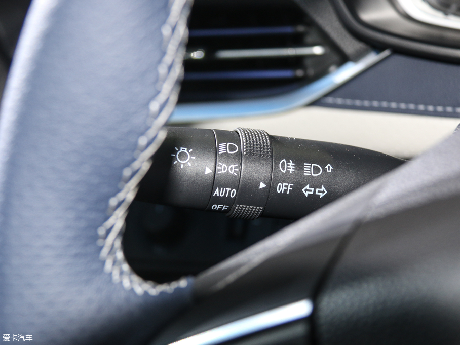 2019ͨMAXUS G50 1.5TGI ԄӘOȫ 8 V