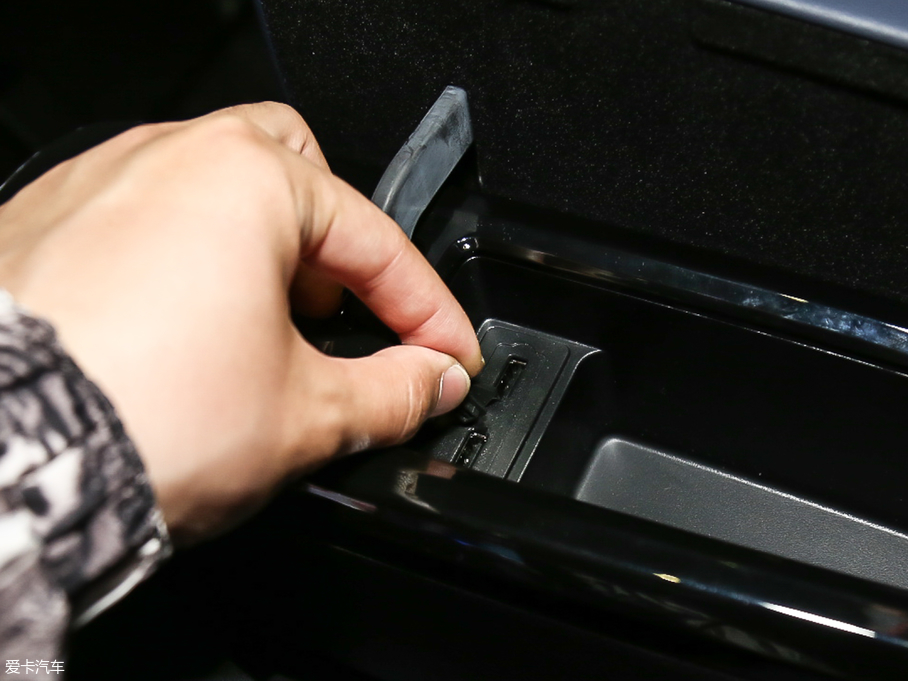 2019ͨMAXUS G20 װl 2.0T Ԅ