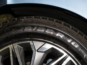 2019װl(f) 2.0T Ԅ(dng) ݆̥ߴ