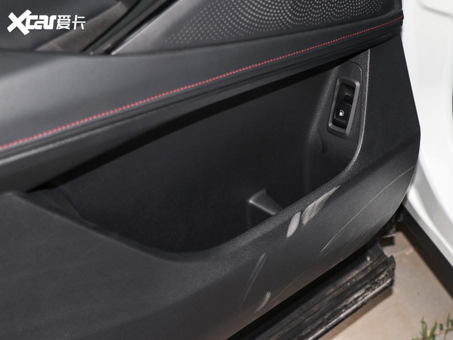 2020ͨMAXUS  EUNIQ 6 PLUG IN EXTRA