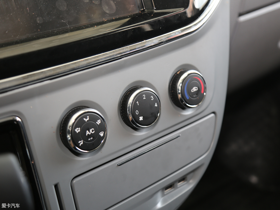 2019ͨMAXUS V80 Plus VAN܇ 2.0T ԄӶS 6