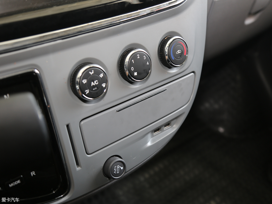 2019ͨMAXUS V80 Plus VAN܇ 2.0T ԄӶS 6