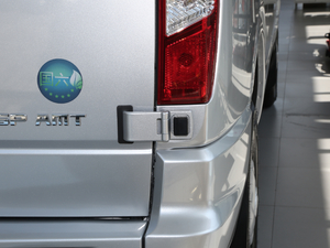 2019Plus VAN܇ 2.0T ԄӶS 6 ^