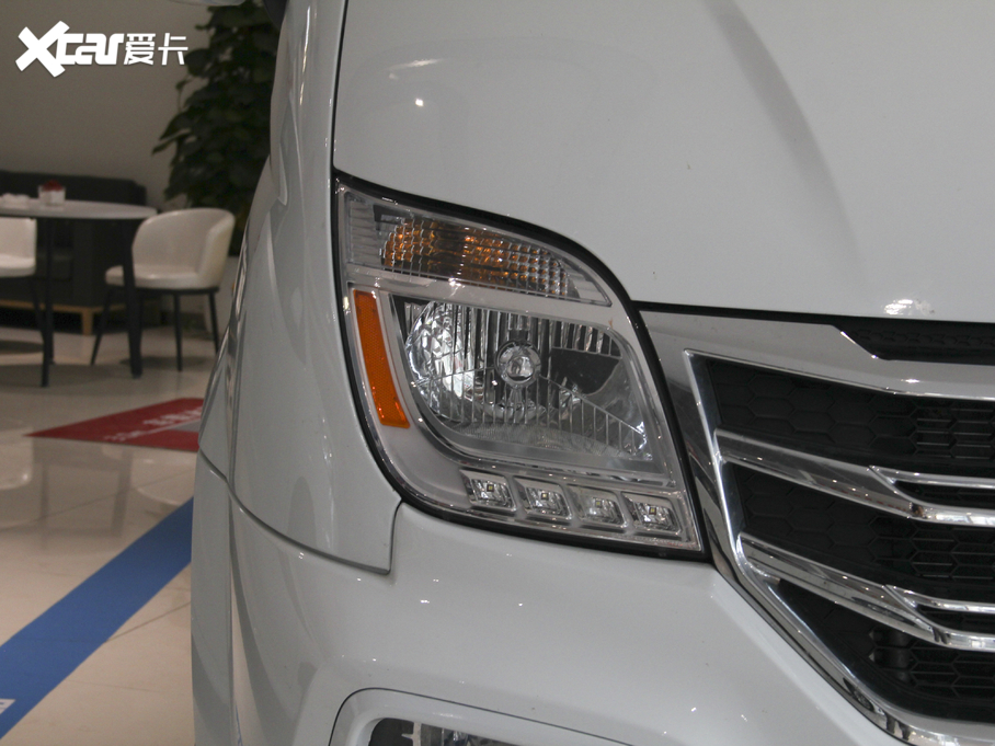 2020ͨMAXUS V80 PLUSа 2.0T քӶS 5/6