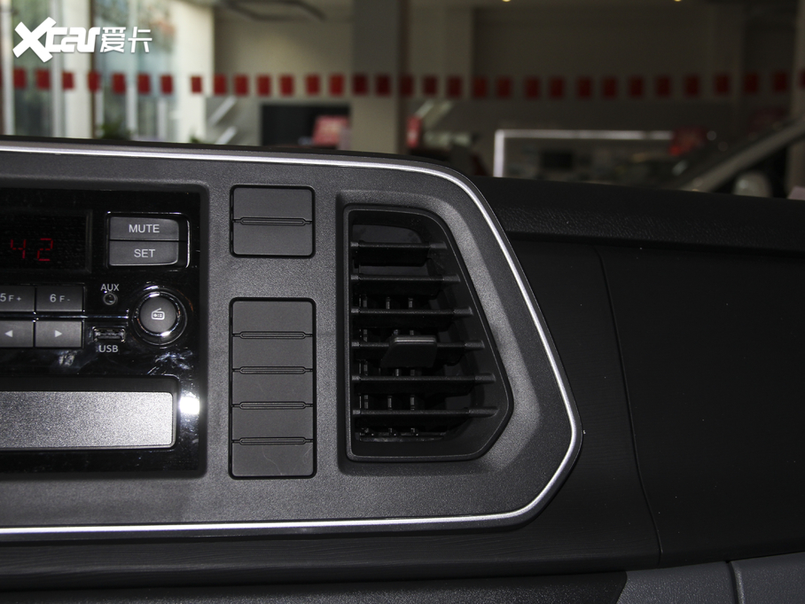 2020ͨMAXUS V80 PLUSа 2.0T քӶS 5/6