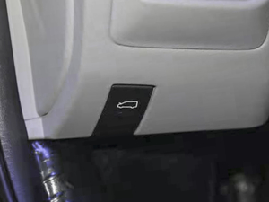 2020���\(y��n)�ܰ� 2.0T �ԄӶ��S��� 6�� �п؅^(q��)