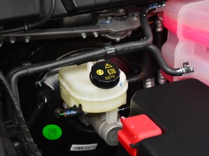 2020款运杰版 2.0T 手动长轴高顶 7座 其它