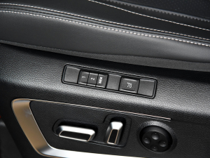 2021PLUS 2.0T ԄŰ g