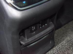 2021PLUS 2.0T ԄŰ g