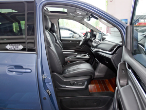 2021PLUS 2.0T ԄŰ g