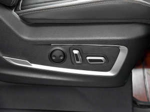 2021PLUS 2.0T ԄŰ g