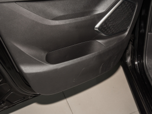 2021Ŀ PLUS 2.0T ԄӺA  ǰTg