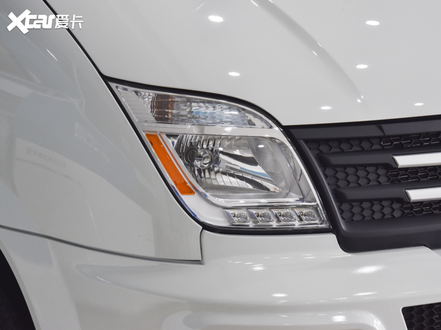 2021ͨMAXUS V80 (jng)\(yn)ͨ 2.0T L(zhng)S 7-9 VI