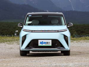 2022款长续航 高山七座版 正前
