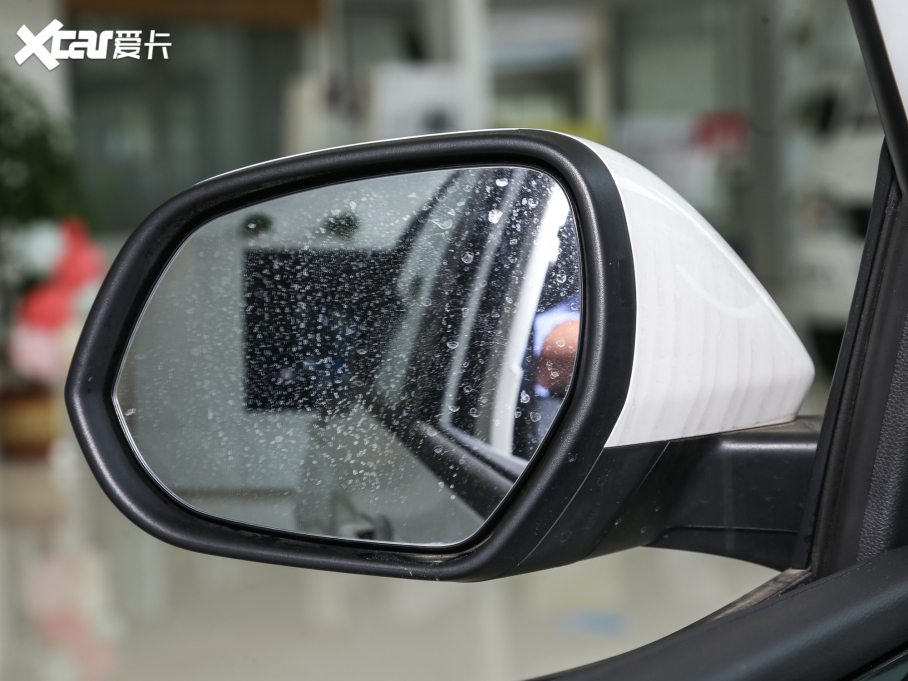 2021ͨMAXUS  EUNIQ 6 1.3T PLUG IN LITE 