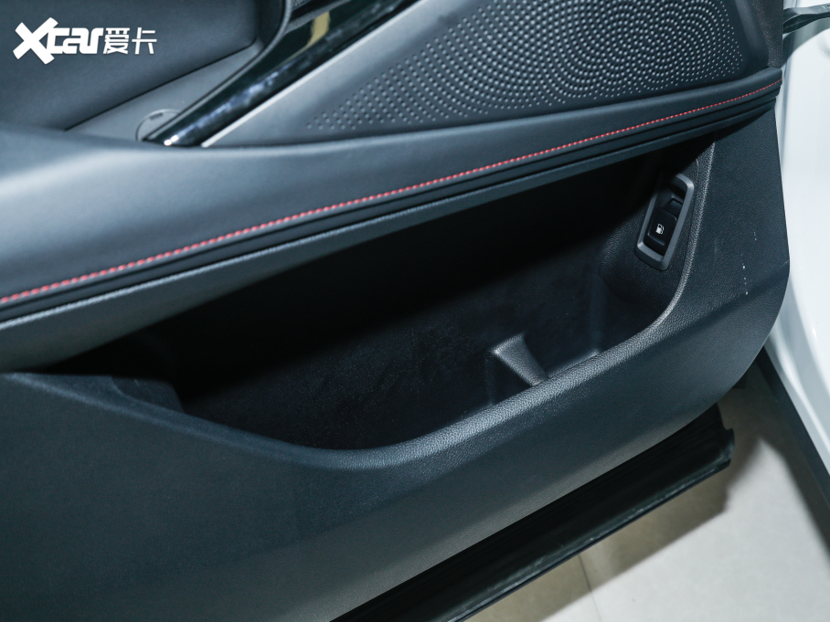 2021ͨMAXUS  EUNIQ 6 1.3T PLUG IN LITE 