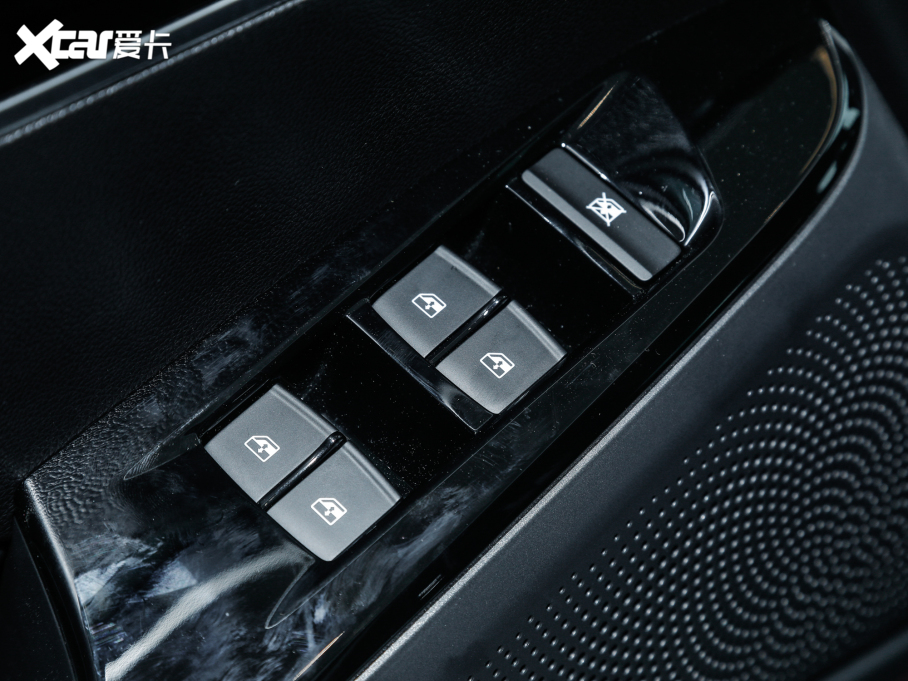 2021ͨMAXUS  EUNIQ 6 1.3T PLUG IN LITE 