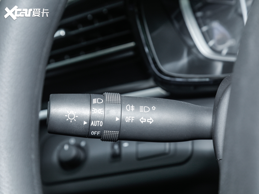 2021��������ͨMAXUS  EUNIQ 6 1.3T PLUG IN LITE ������