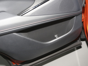 20211.3T PLUG IN LITE+  g