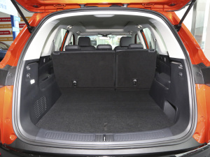 2021款1.3T PLUG IN LITE+ 智享版 行李厢空间