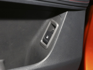 2021款1.3T PLUG IN LITE+ 智享版 空间座椅