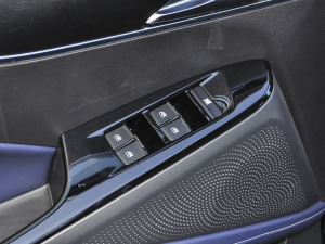 2021LITE   {܇ƅ^(q)	