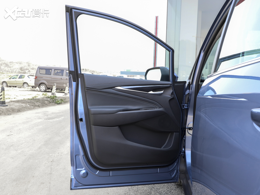 2022��������ͨMAXUS EUNIQ 5 ��Ӣ�� ����