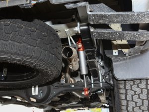 2022款牛·魔王 2.0T 自动四驱标箱 柴油 排气管