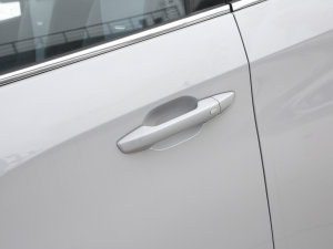 2023PLUS 1.5T ԄI {T