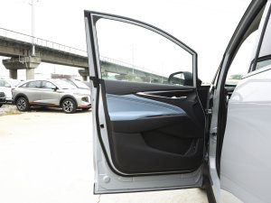 2023PLUS 1.5T ԄI {λ܇T