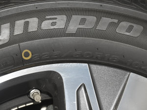 2022款2.0T 星辰七座版 轮胎尺寸