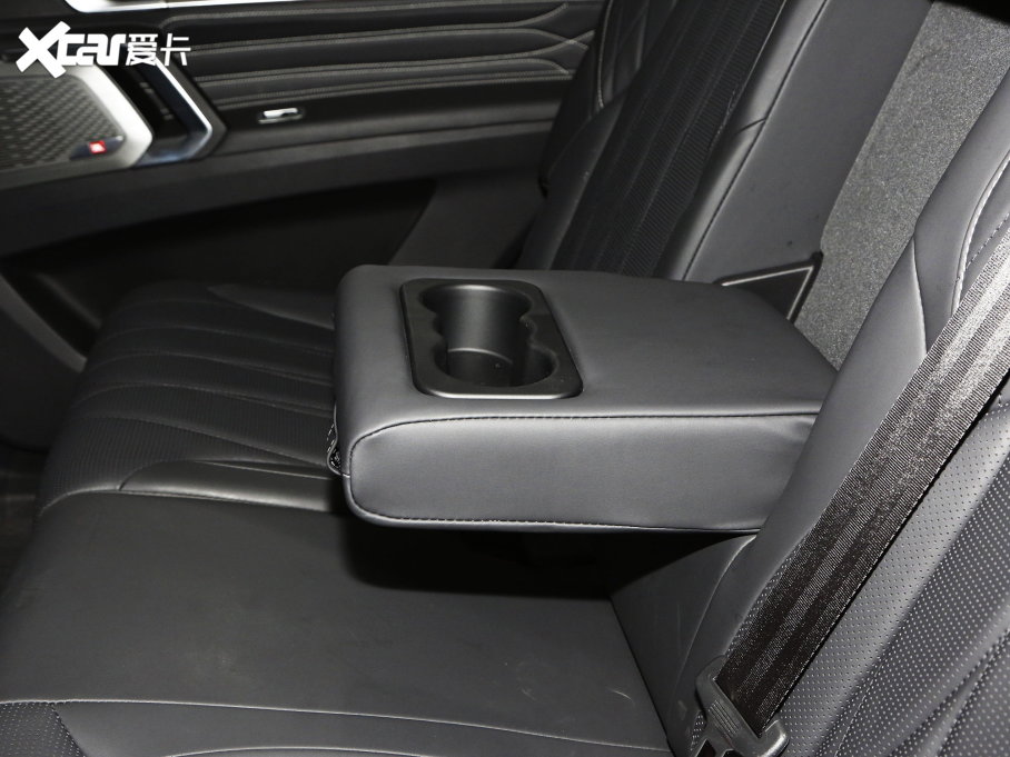 2023���I�� ��Խ�� 2.0T ���A�� 7��