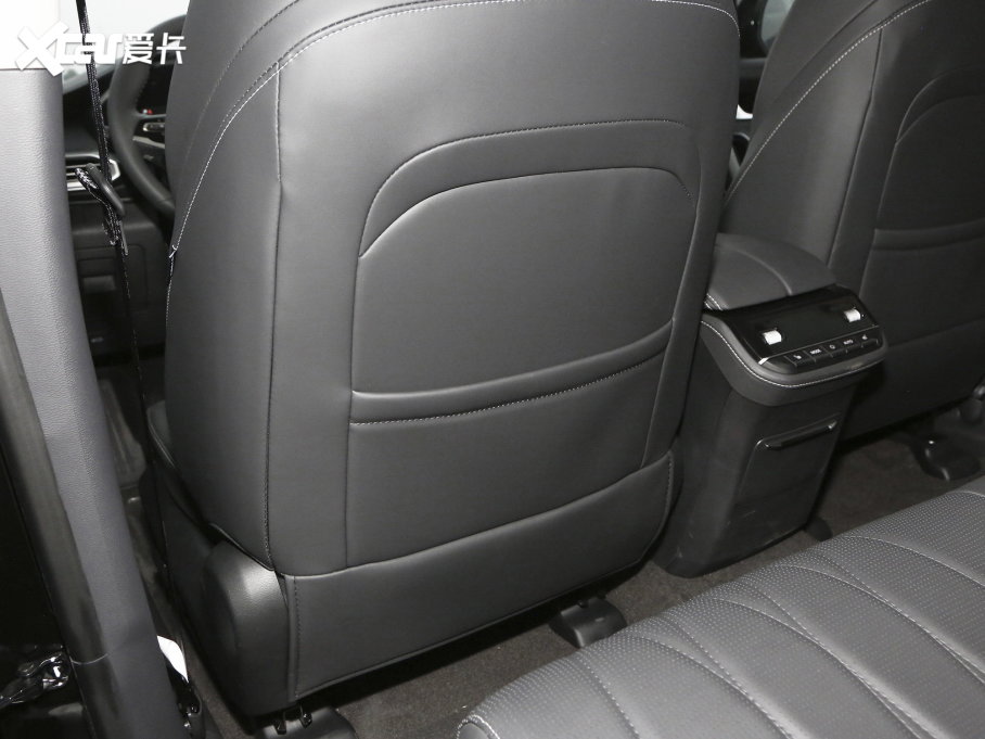 2023���I�� ��Խ�� 2.0T ���A�� 7��