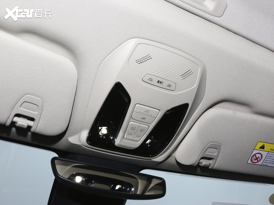 2023���I�� ��Խ�� 2.0T ���A�� 7��