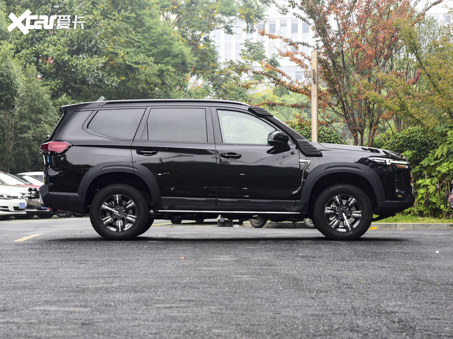 2023���I(l��ng)�� ��Խ�� 2.0T ��Ş�� 7��